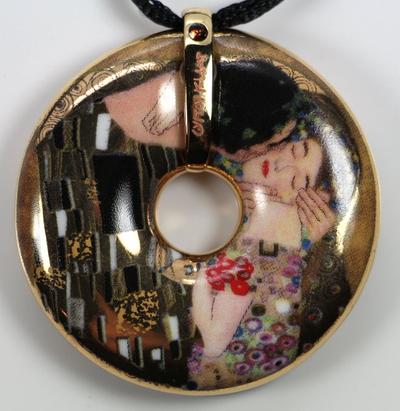 Pendentif en porcelaine Klimt : Le baiser