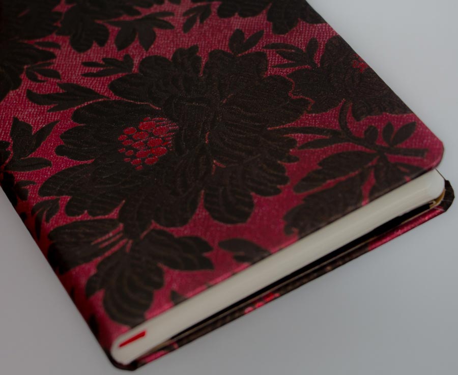 Paperblanks Journal diary - Chic & Satin Collection : Black Dahlia - MINI