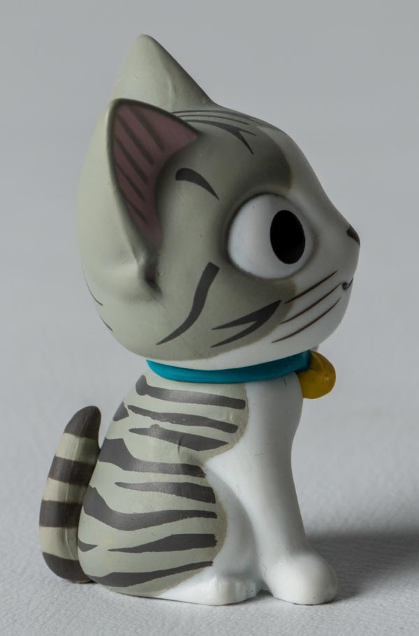 Chi's Sweet Home Cat Figurine : Maneki-Neko