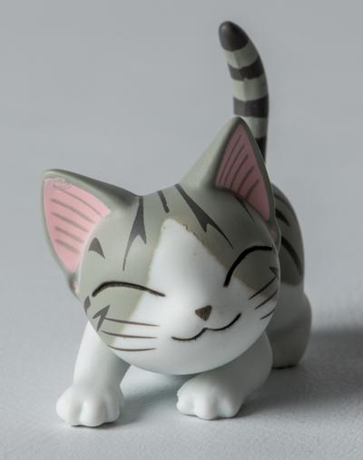 Chi's Sweet Home Cat Figurine : Hug
