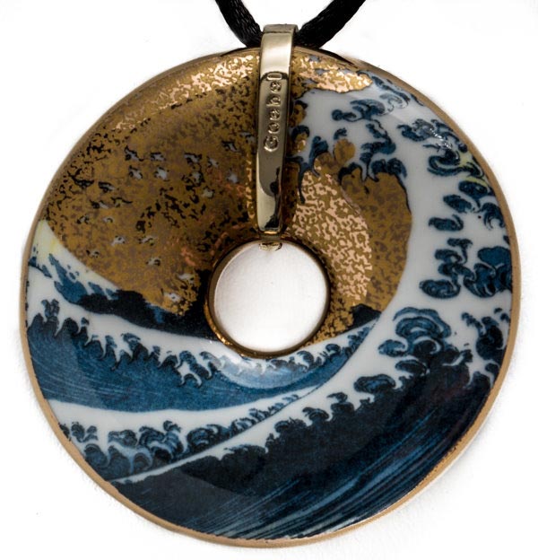 Hokusai Porcelain pendant : The Great Wave