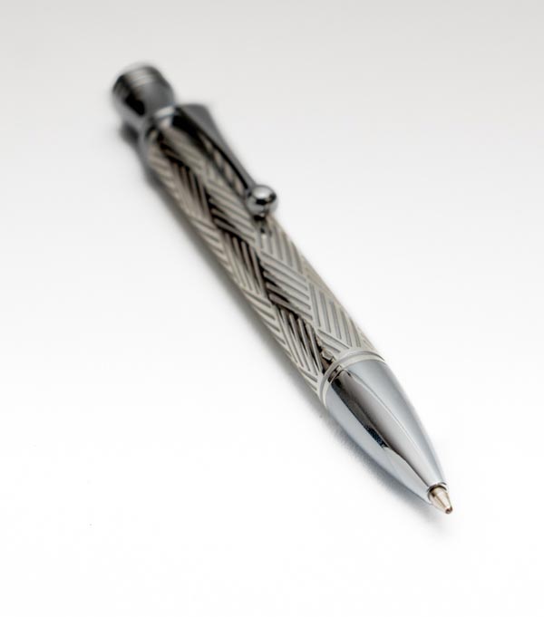 Ballpoint pen : Diamond-shaped (silver color)