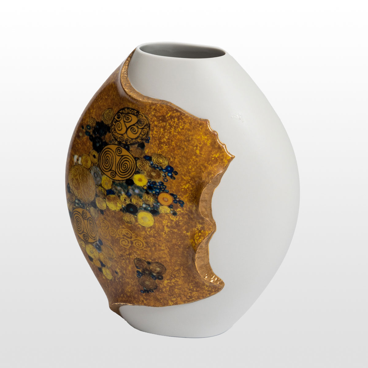 Porcelain Vase Gustav Klimt: Adèle Bloch (white and gold), detail 2
