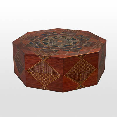 Kirikane Bija Octagonal Keepsake Box (box closed)