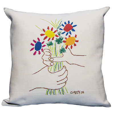 Pablo Picasso Cushion cover : Hands with bouquet (1958)
