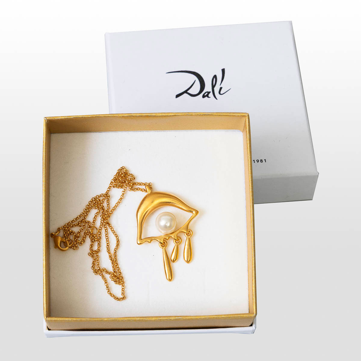 Pendentif d’après Salvador Dali : Oeil (sur le buste)