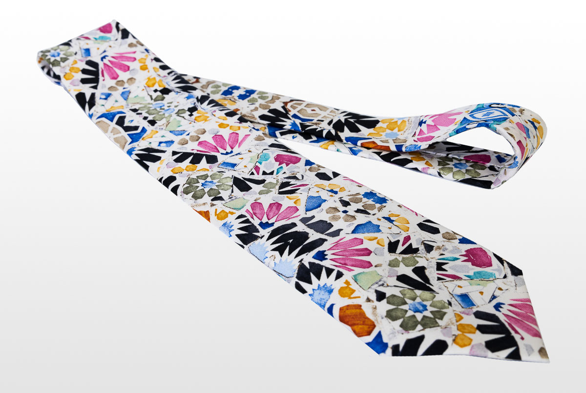 Silk tie - Antoni Gaudi : Mosaic (detail)