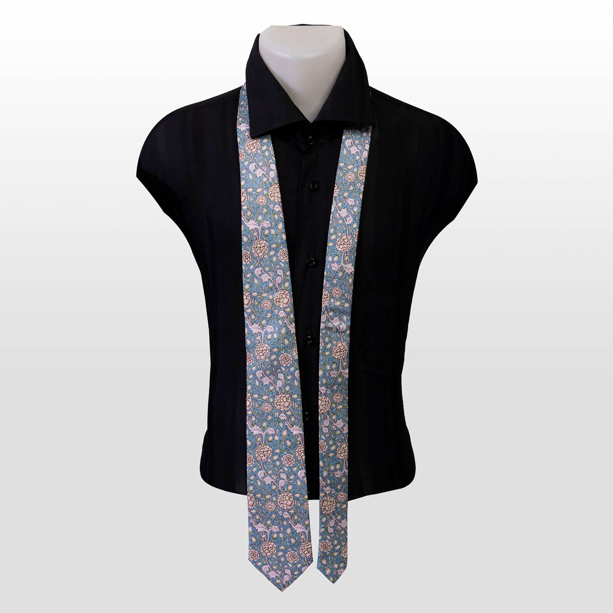 Cravatta William Morris - Wild Tulip, su manichino