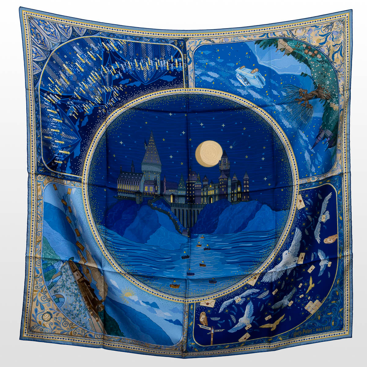 Silk square scarf Harry Potter - Arrival at Hogwarts (unfolded)