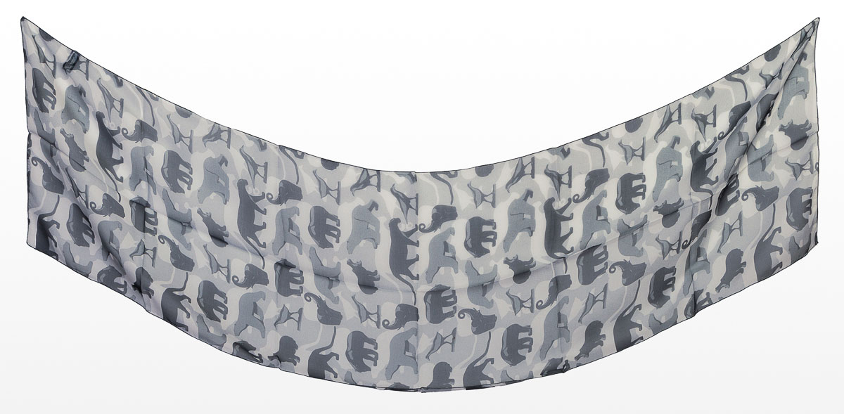 François Pompon scarf - Animals (grey) (unfolded)