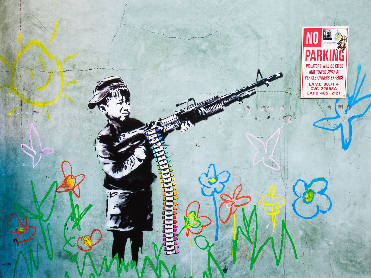 Stampa Banksy : The Crayola Shooter (Westwood, Los Angeles) - Stampa 40 x 30 cm